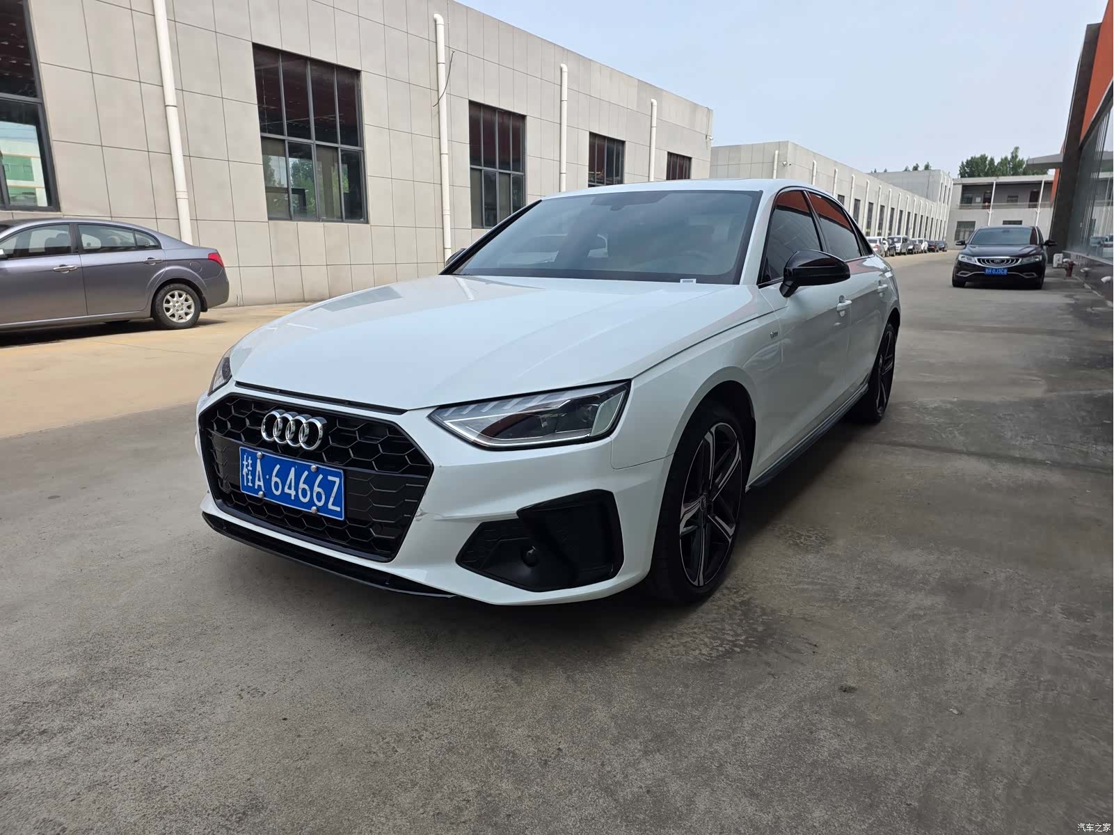 Audi A4L, 2025 1