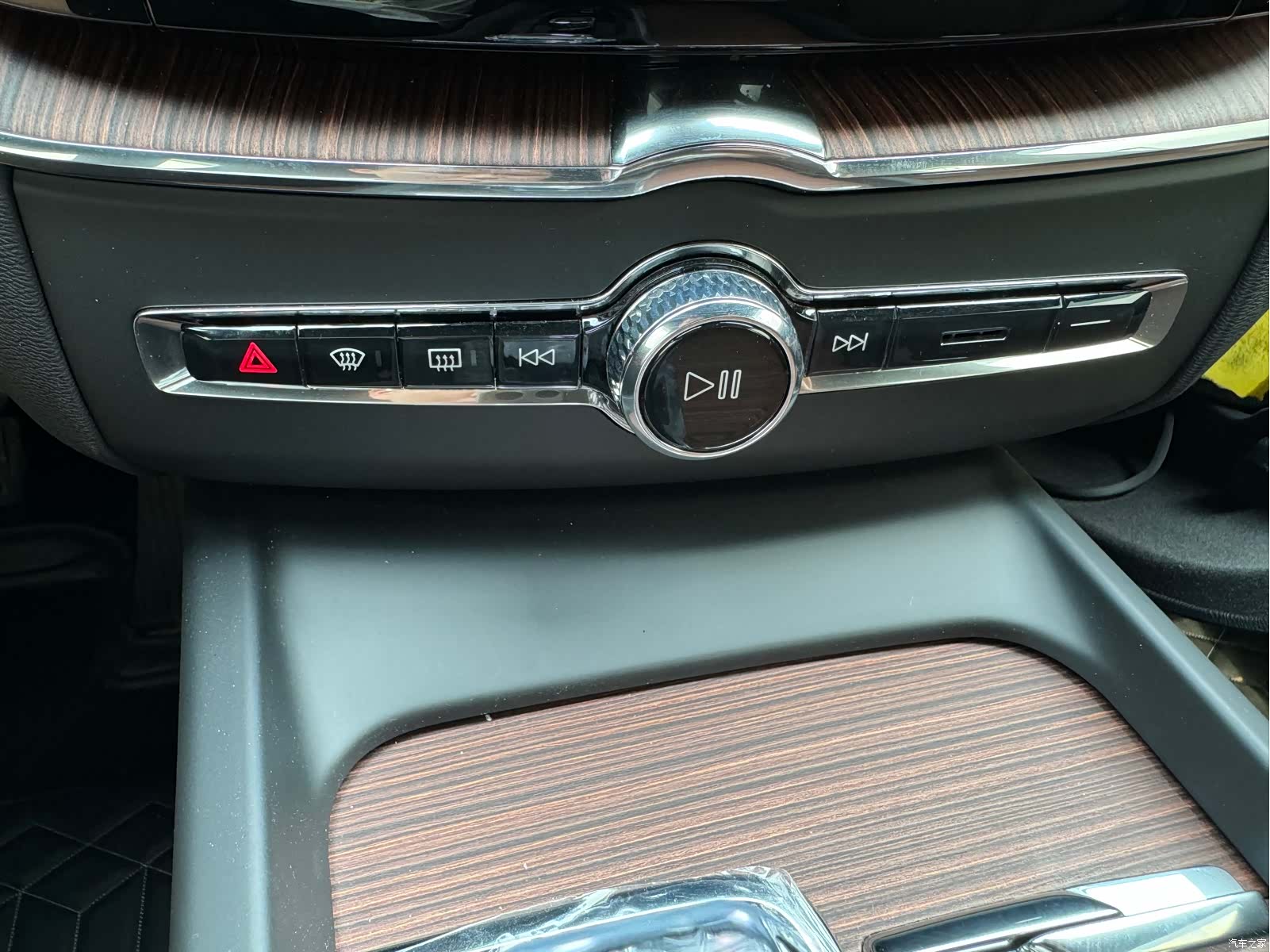 Volvo XC60, 2025 15
