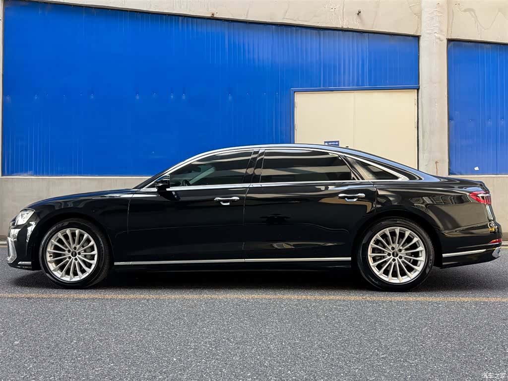 Audi A8L, 2025 3