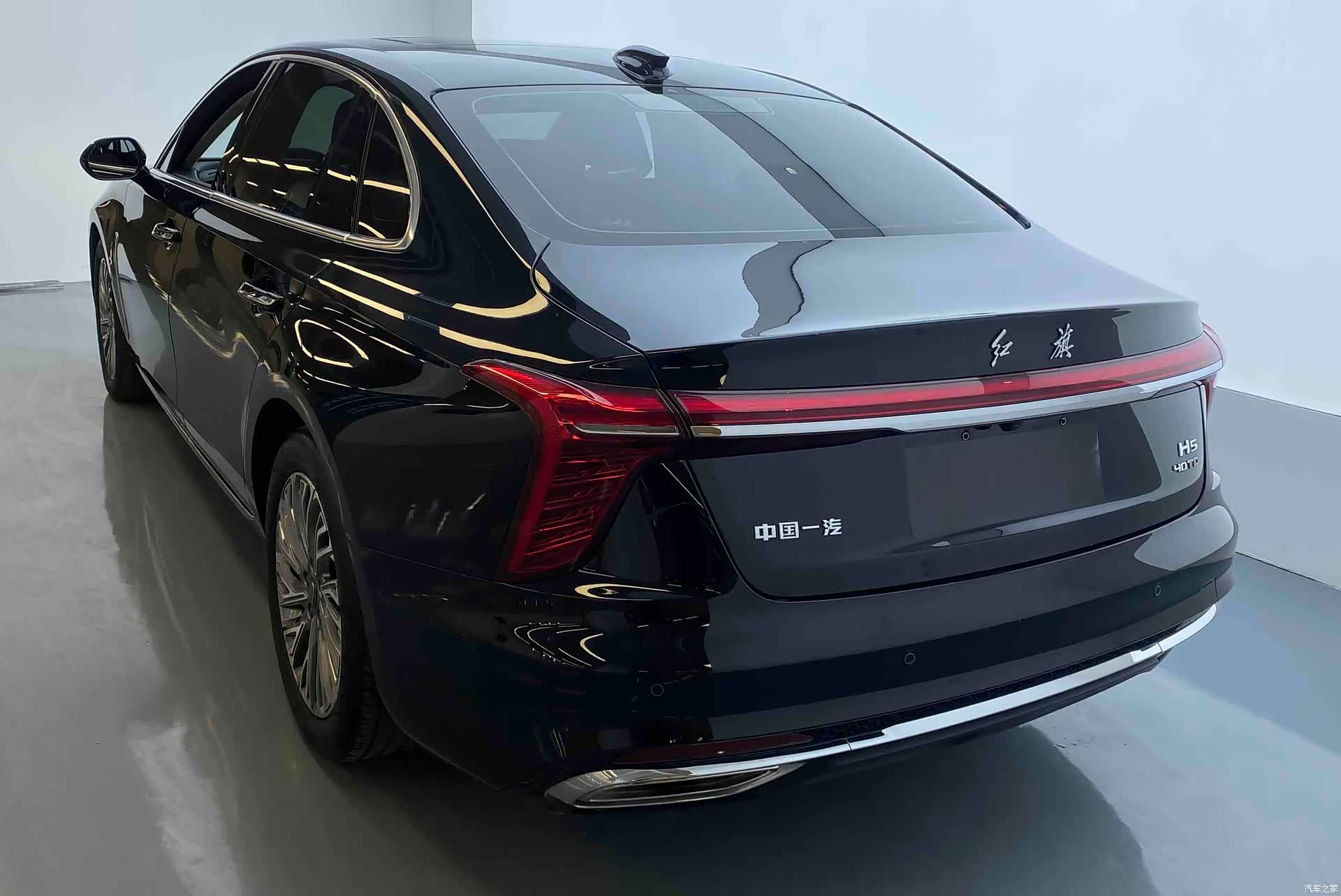 Hongqi H5, 2022 9