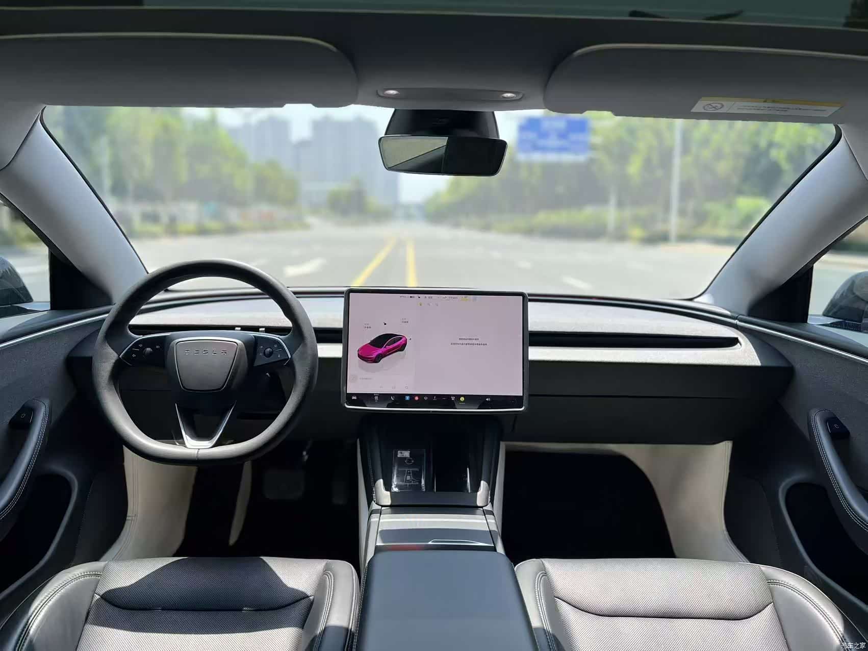 Tesla Model 3, 2024 6