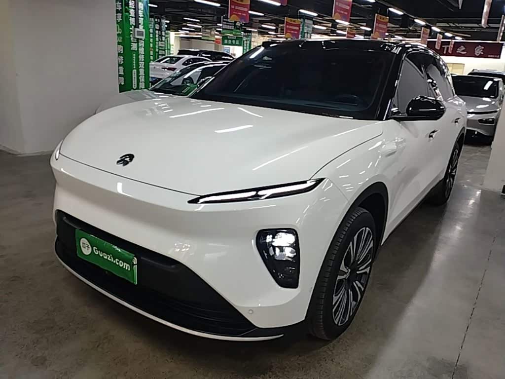 NIO ES8