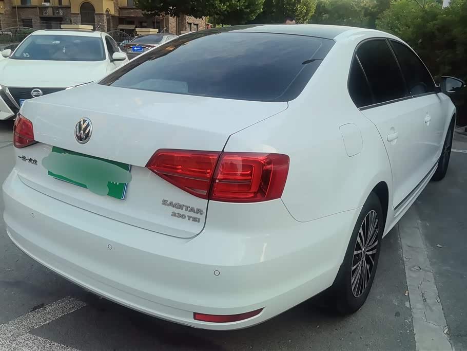 Volkswagen Sagitar