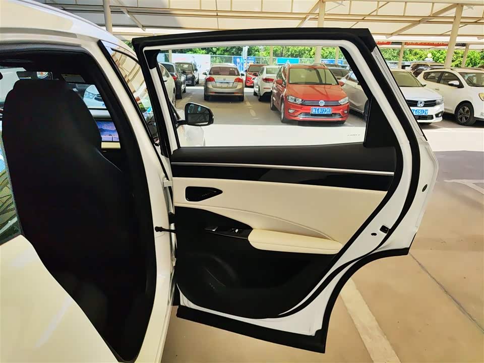 Geely Galaxy Galaxy L7