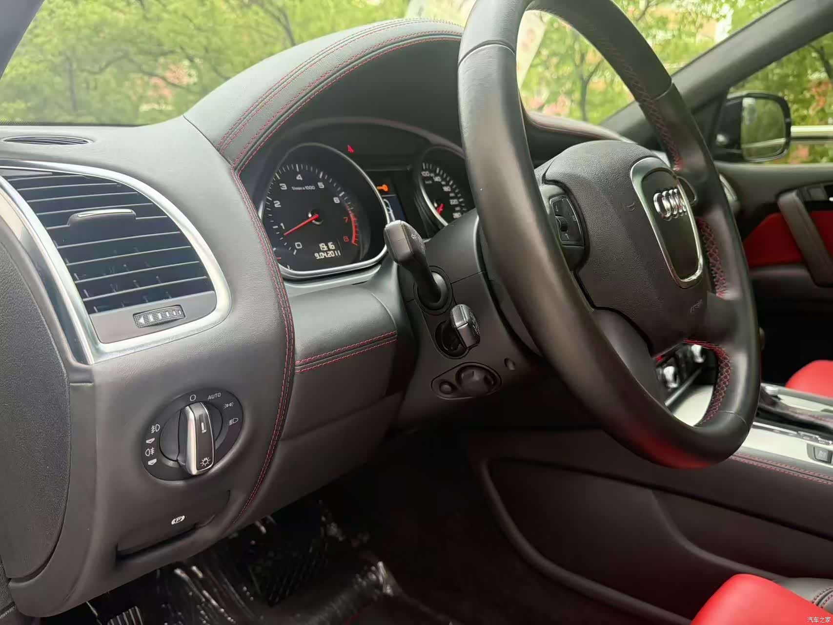 Audi Q7, 2011 9