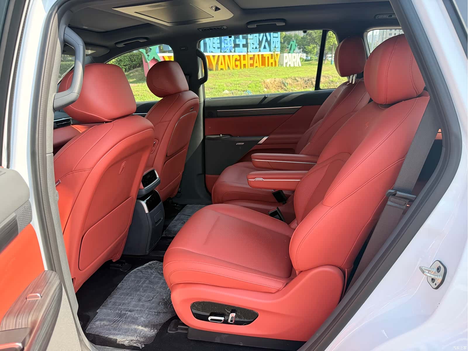 DongFeng eπ008, 2024 12