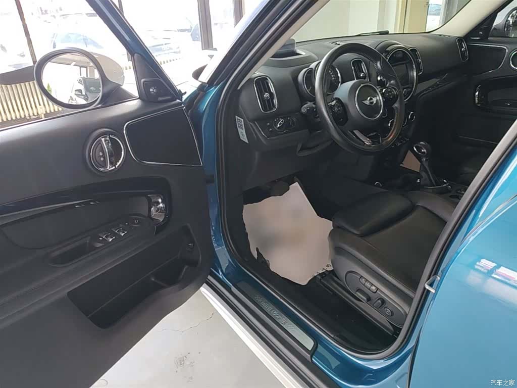 Mini Countryman, 2017 16