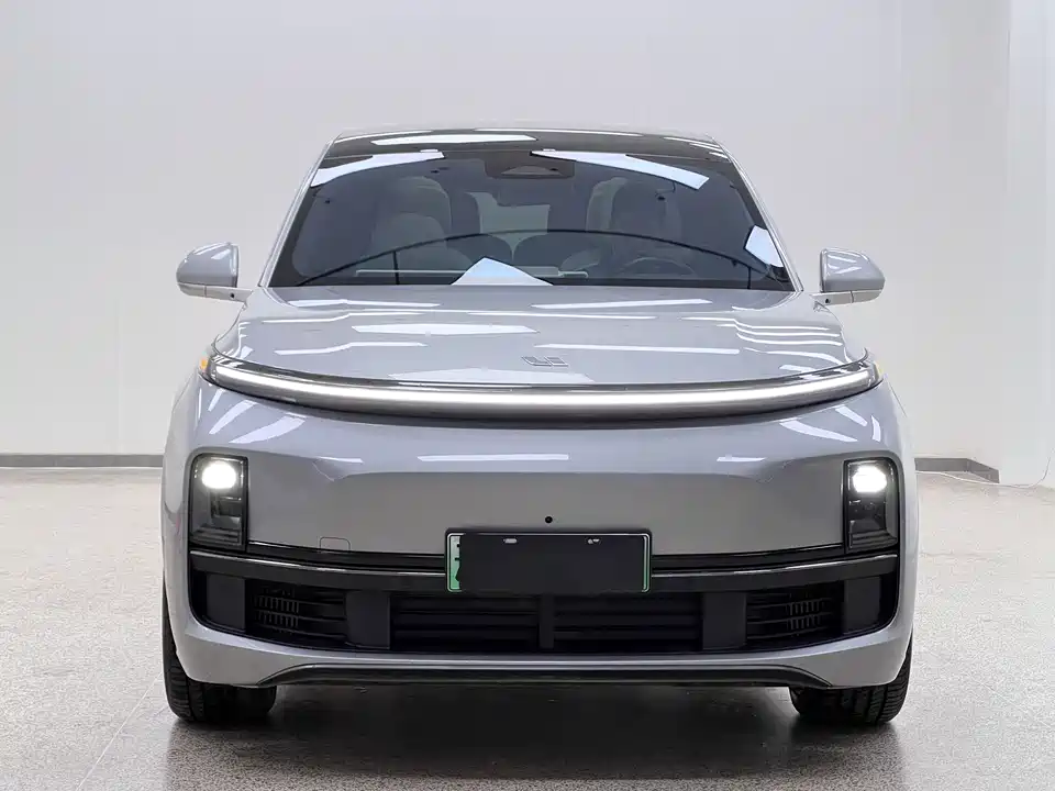 Li Auto Ideal L8
