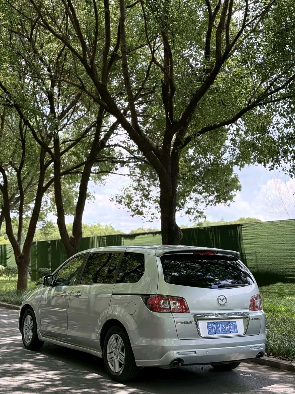 Mazda 8, 2011 7