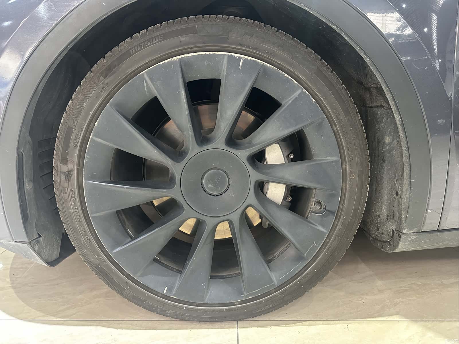 Tesla Model Y, 2023 10