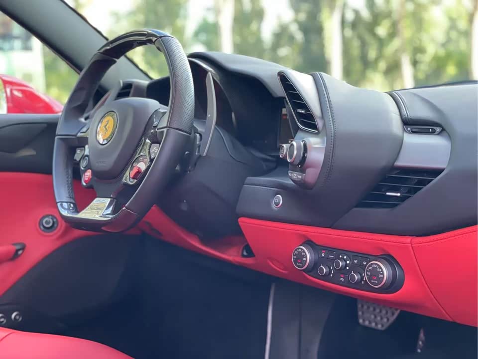 Ferrari 488