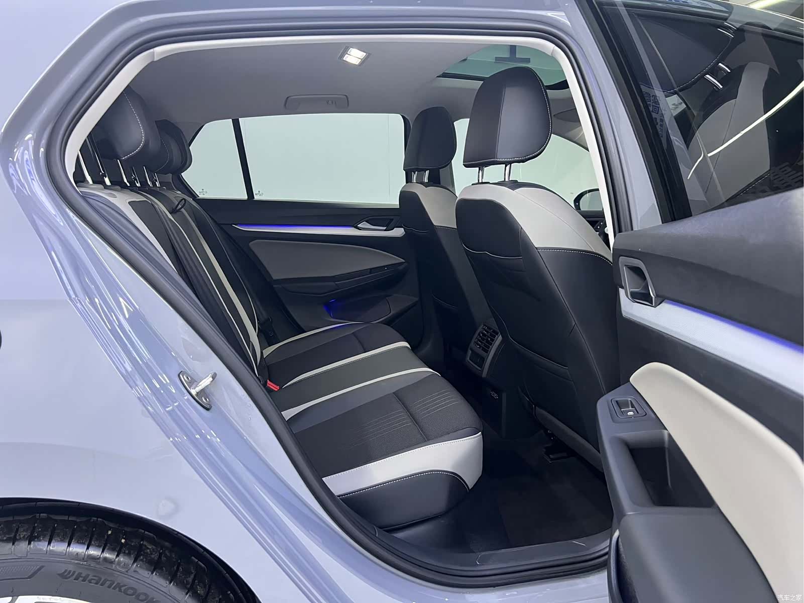 Volkswagen Golf, 2023 21
