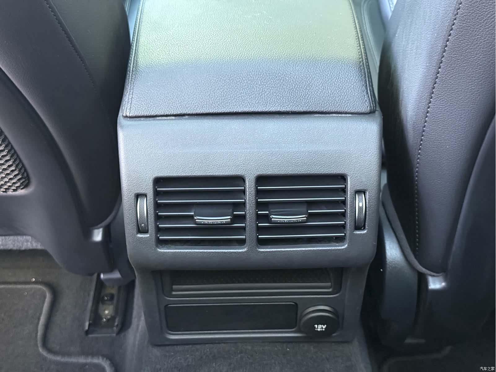 Jaguar XF, 2019 38
