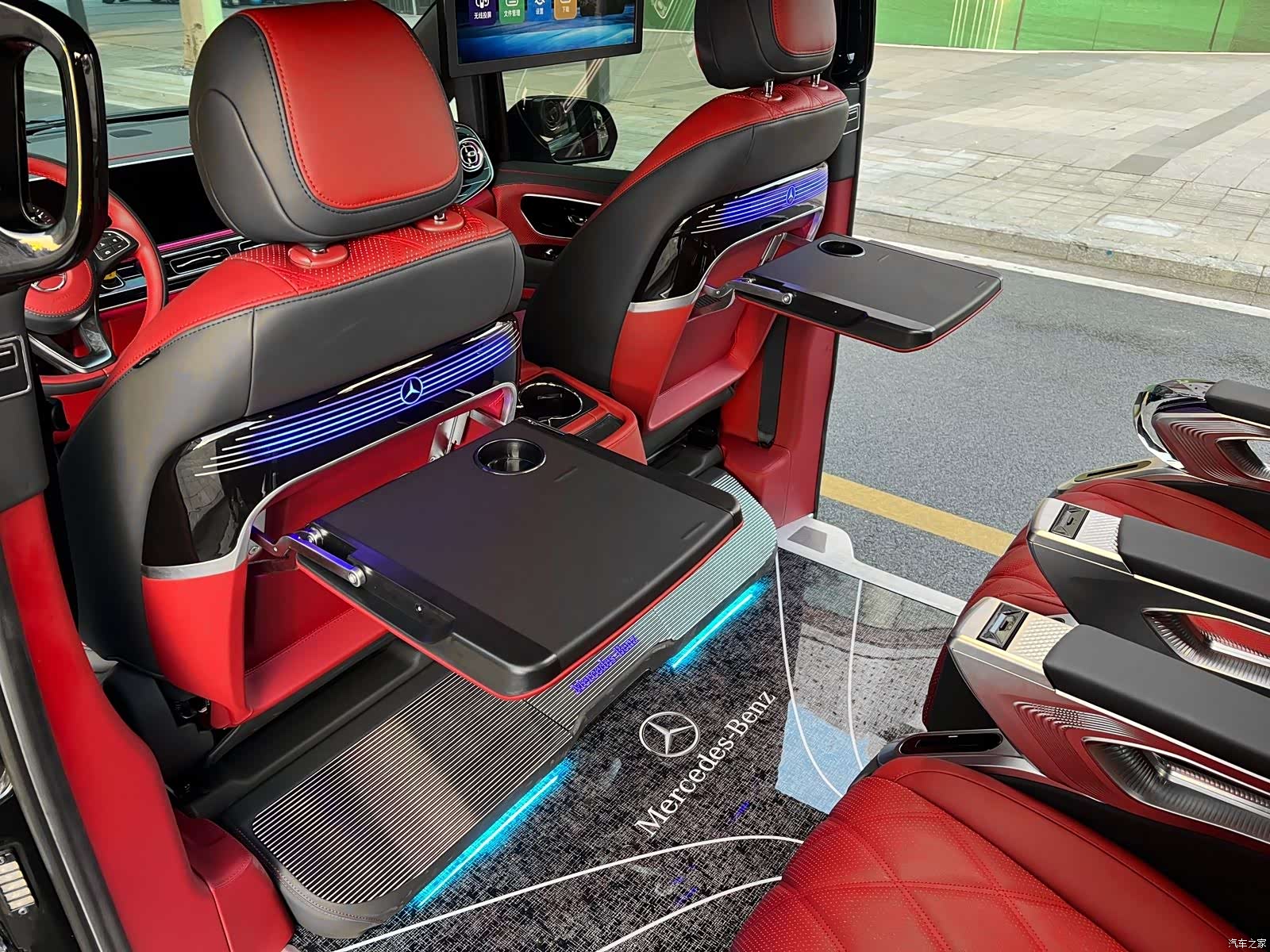 Mercedes-Benz 7, 2020 все фото