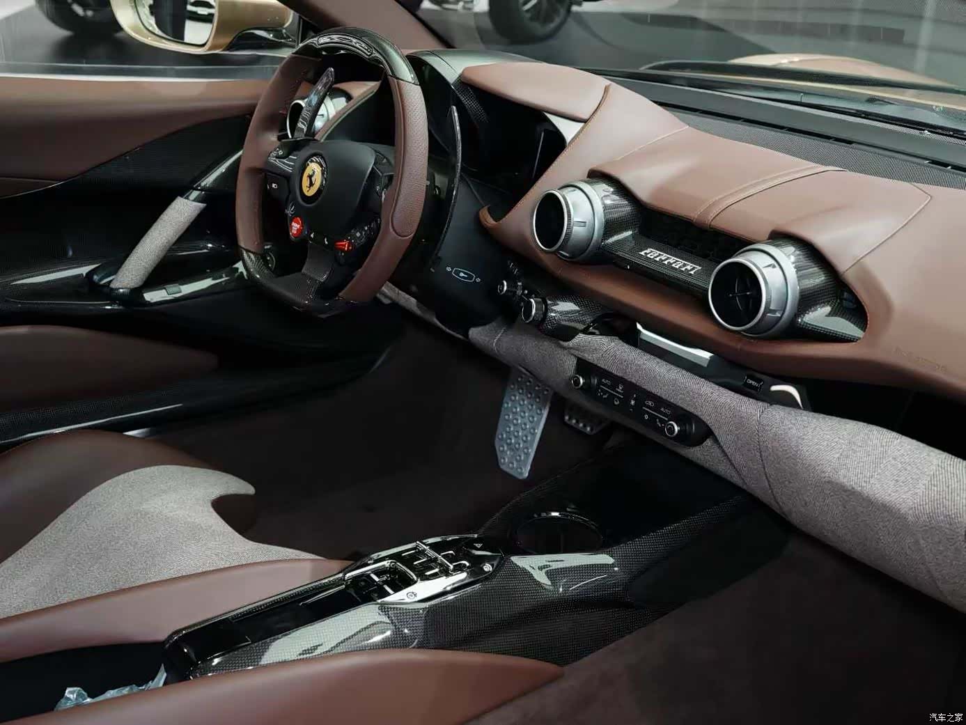 Ferrari 812, 2025 6