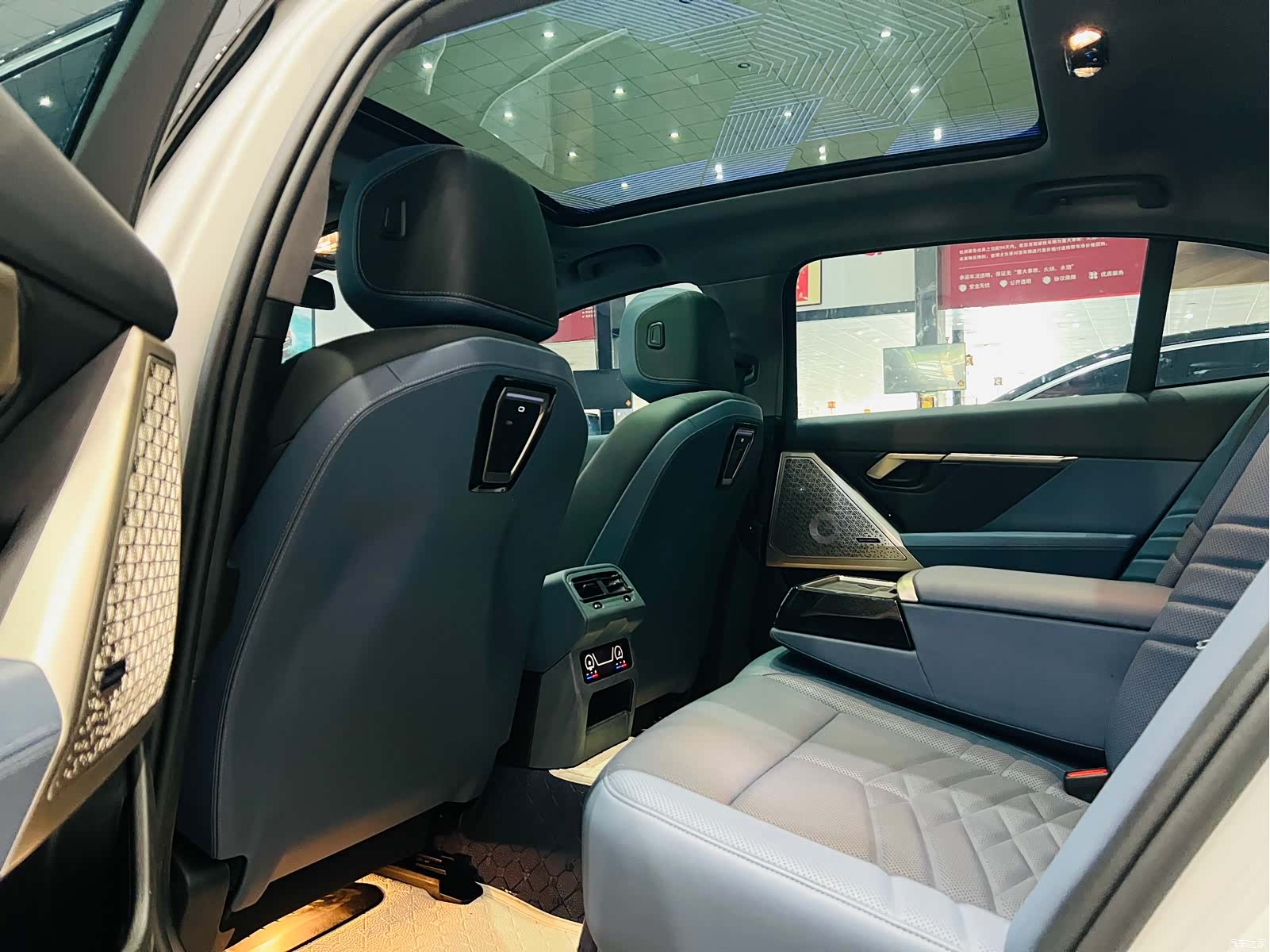 BMW 5 Series, 2024 6