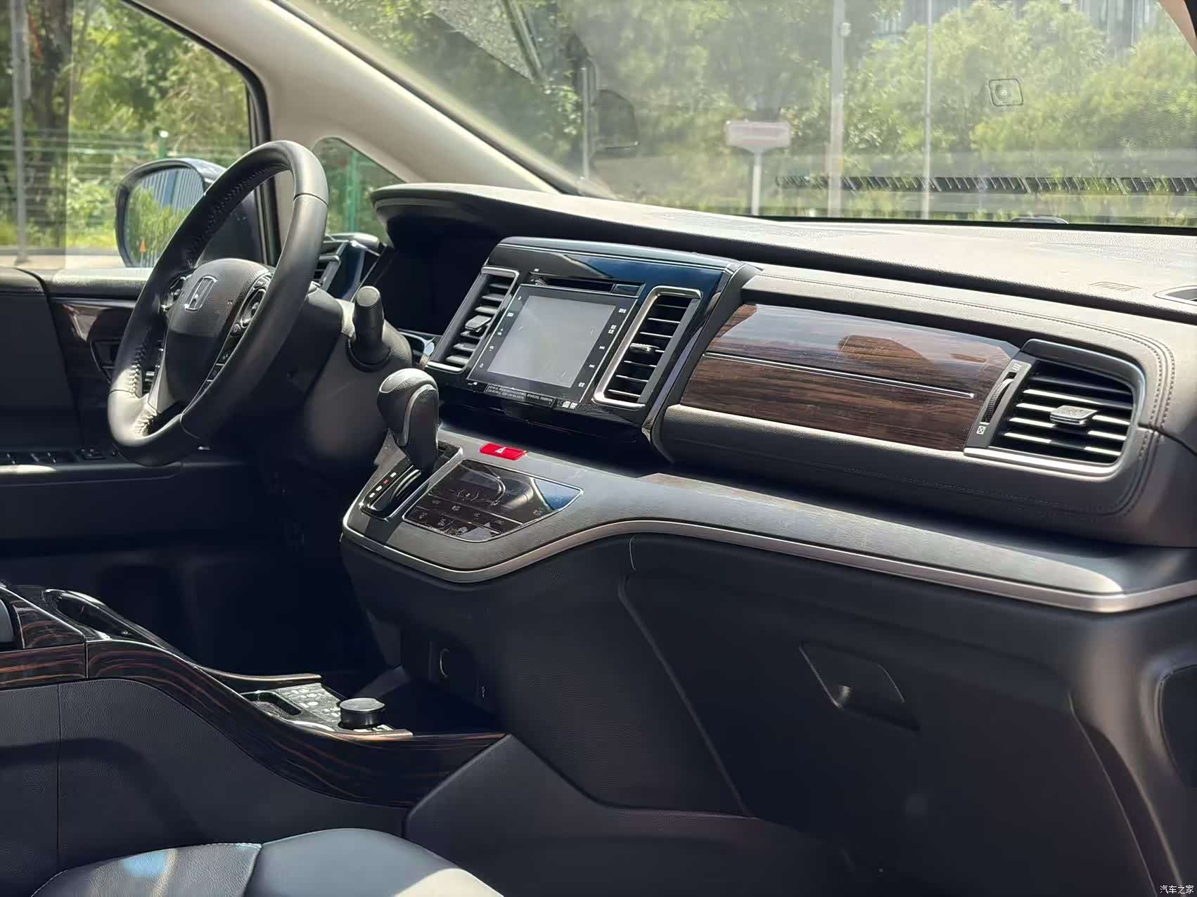 Honda Elysion, 2018 13