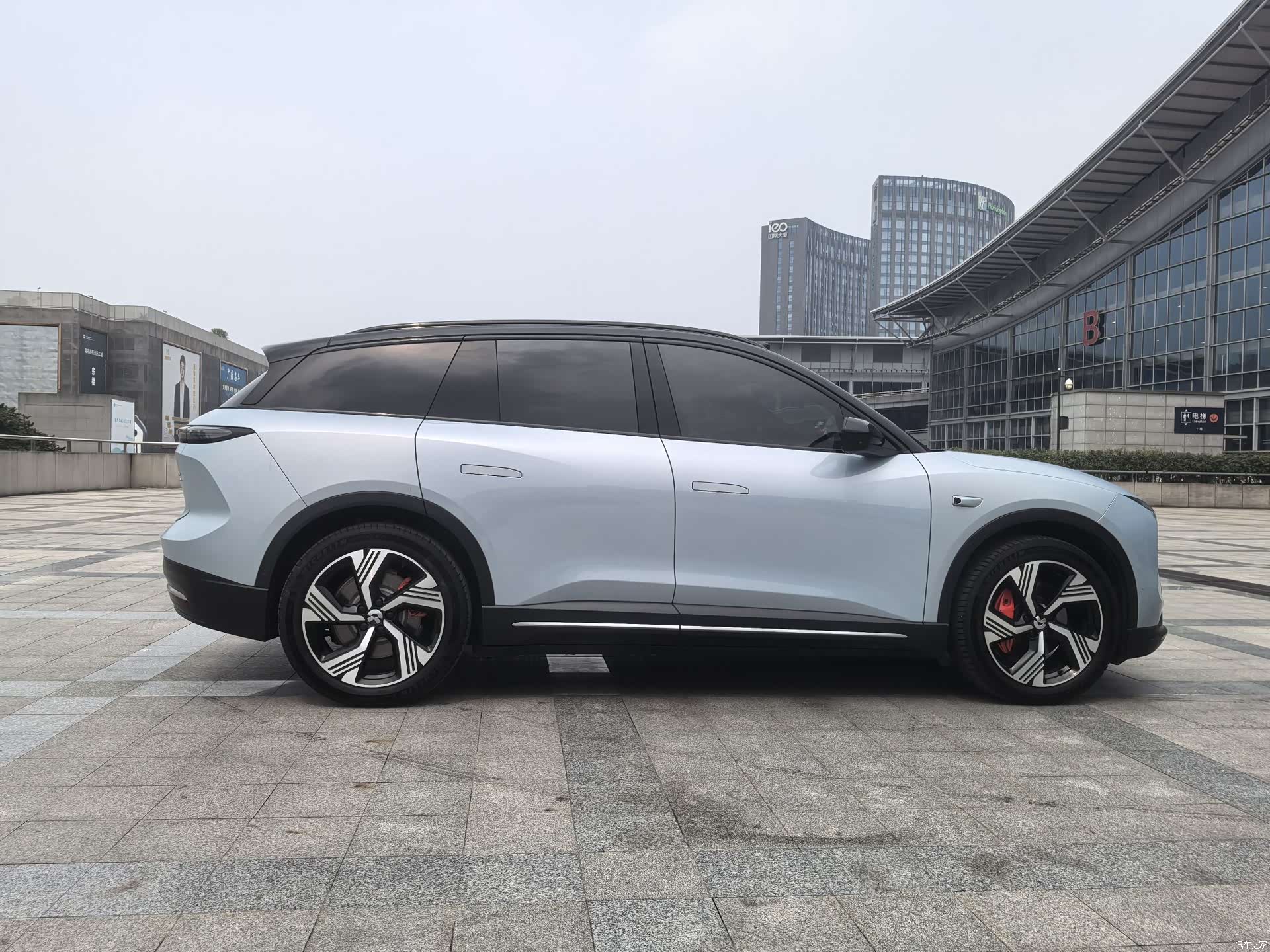 NIO ES6, 2024 8