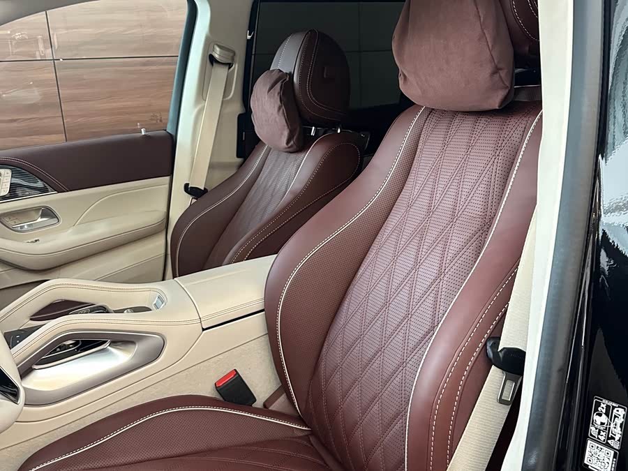 Mercedes-Benz Maybach GLS 2026, фото 5