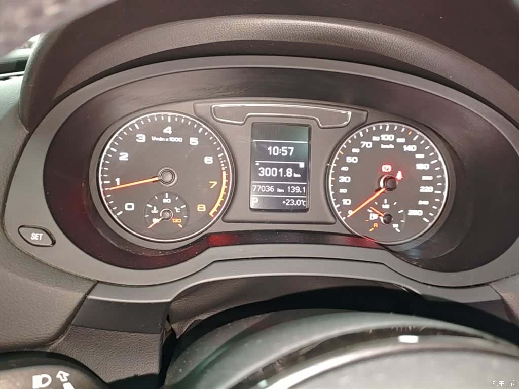Audi Q3, 2017 12