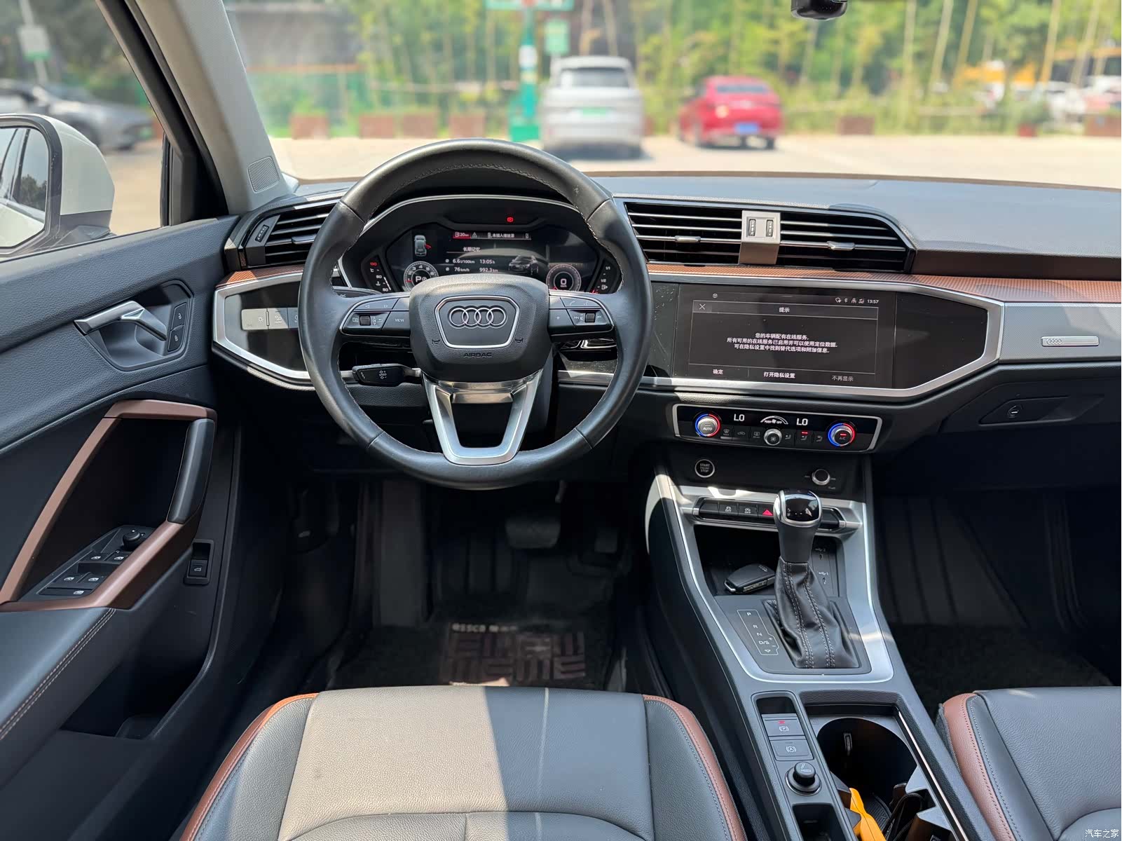 Audi Q3, 2022 10