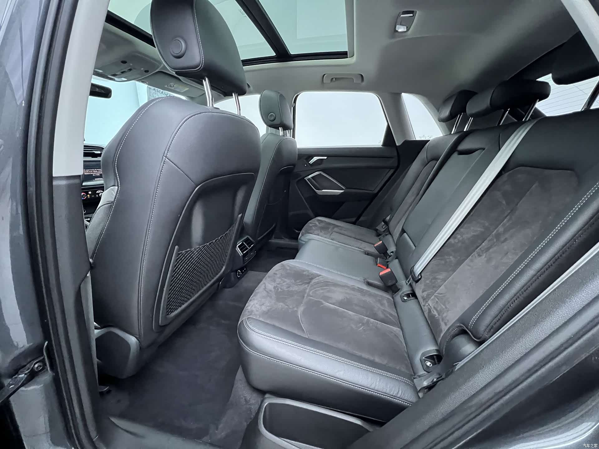 Audi Q3, 2022 4