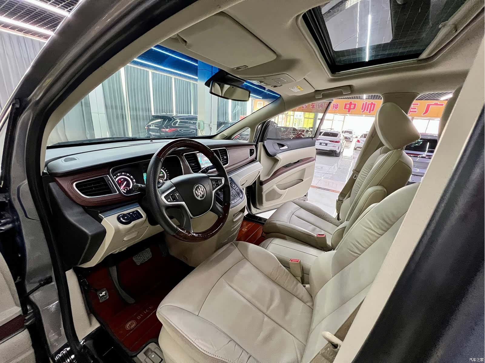 Buick GL8, 2019 11