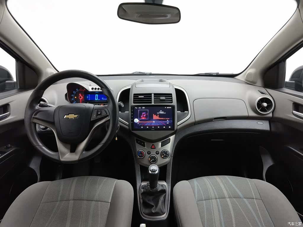 Chevrolet SE, 2013 все фото