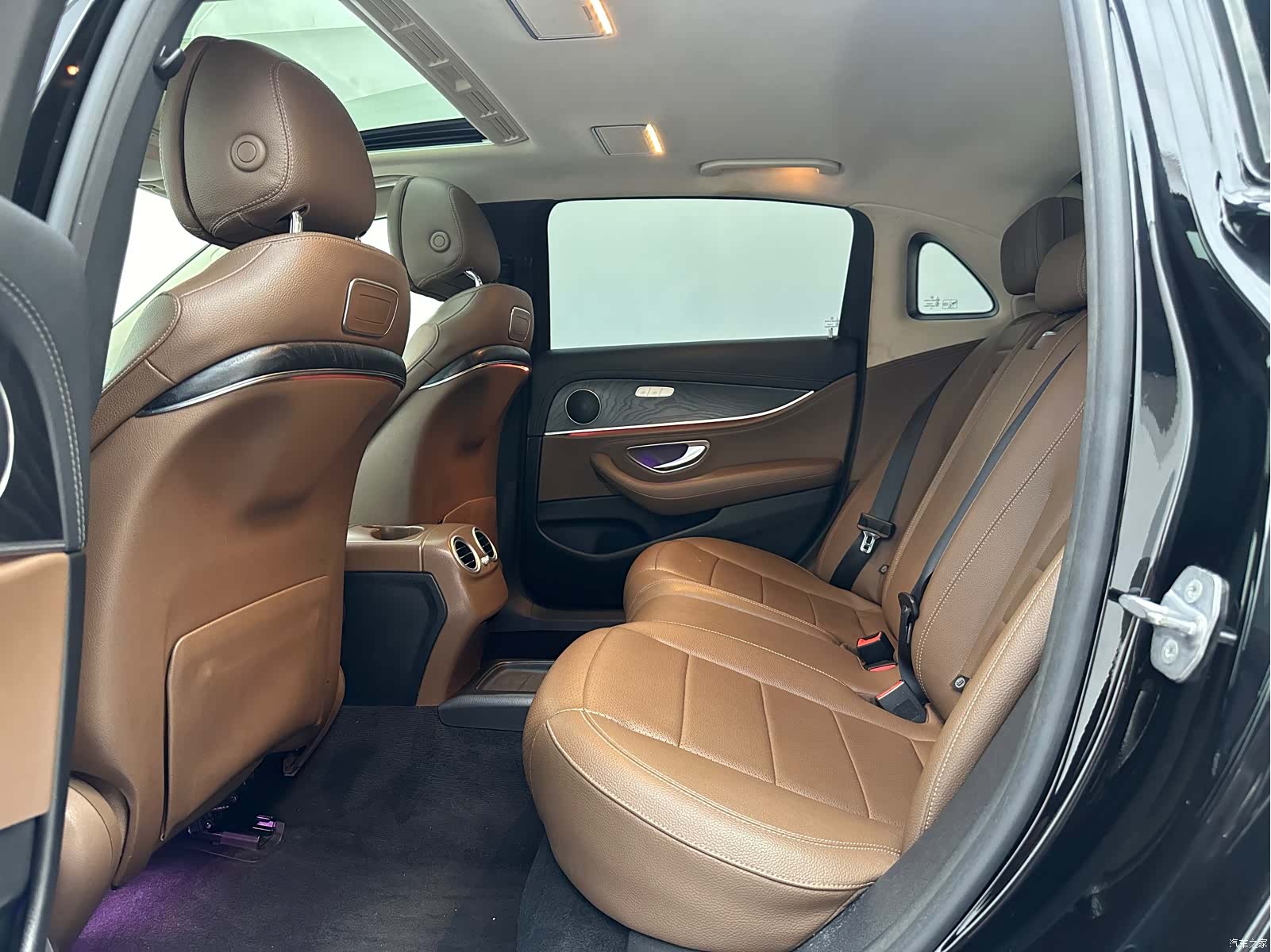 Mercedes-Benz E-Class, 2019 6
