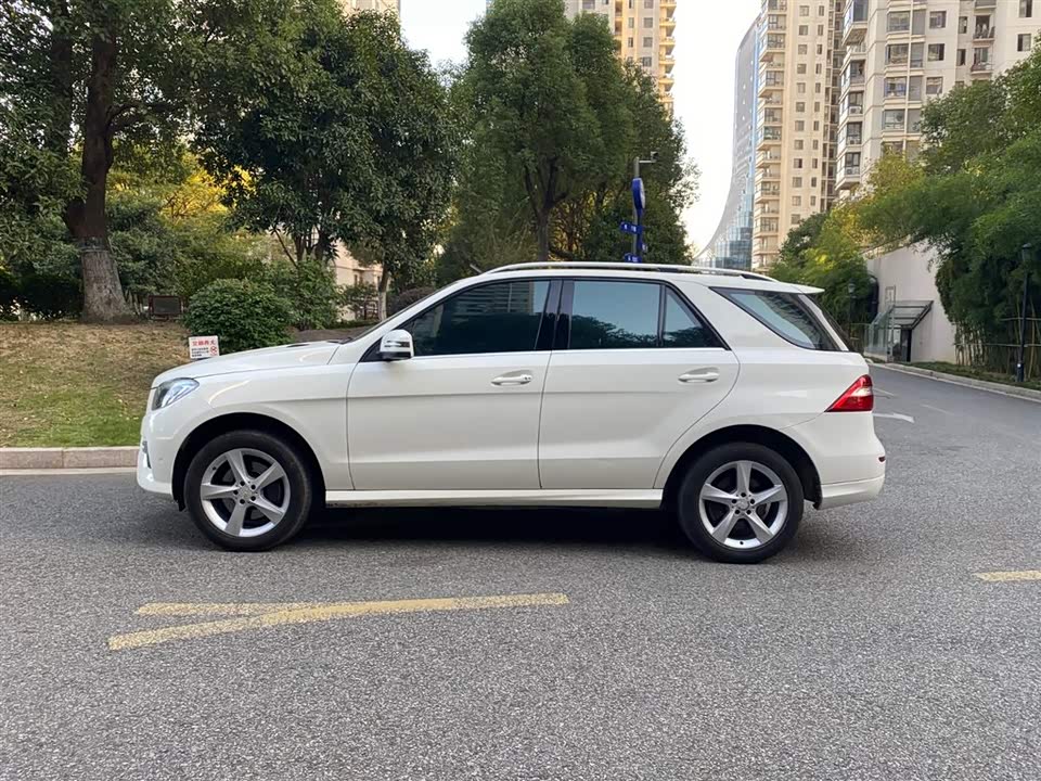 Mercedes-Benz M class