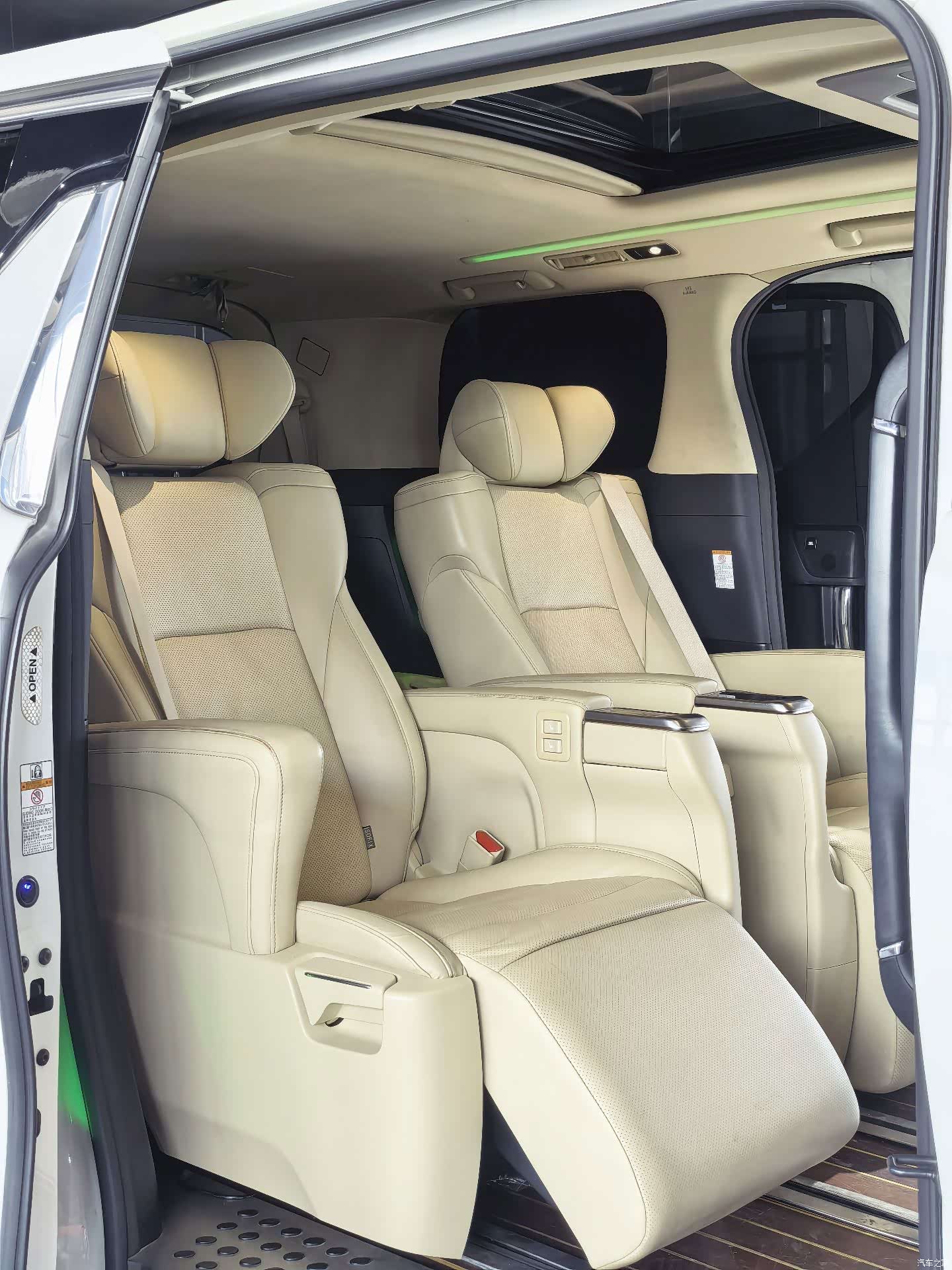 Toyota Alphard, 2018 7