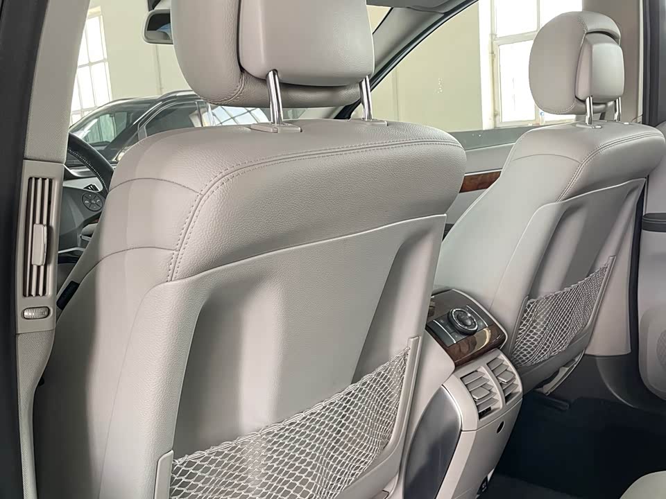 Mercedes-Benz R-class