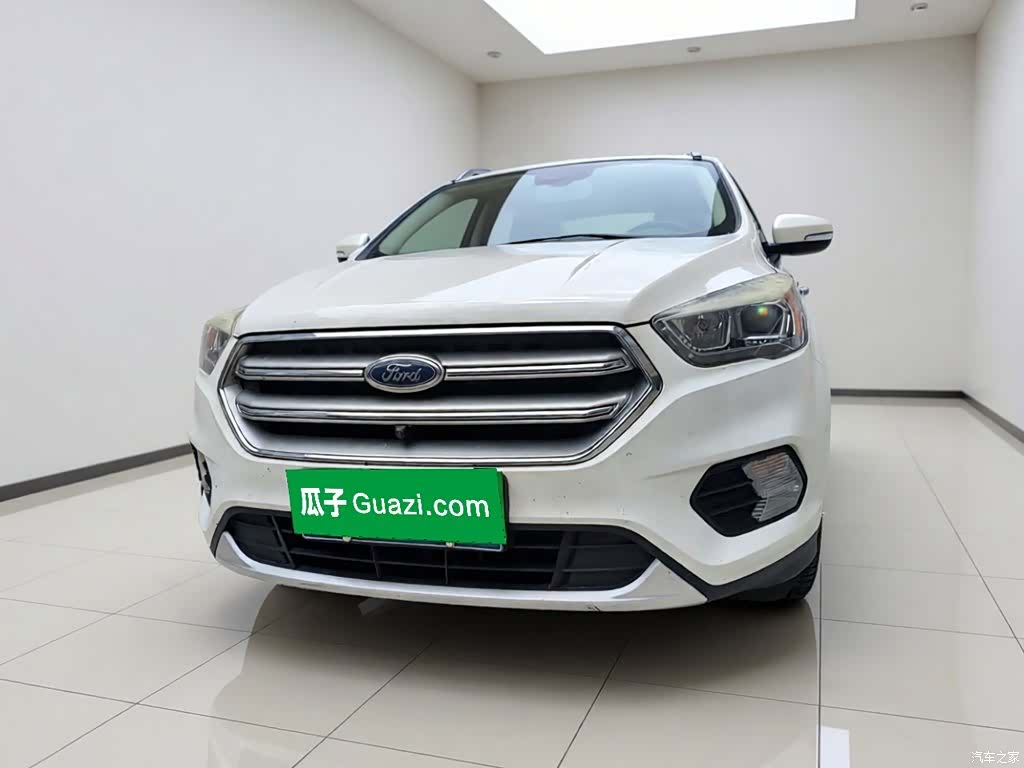 Ford Kuga, 2017 3