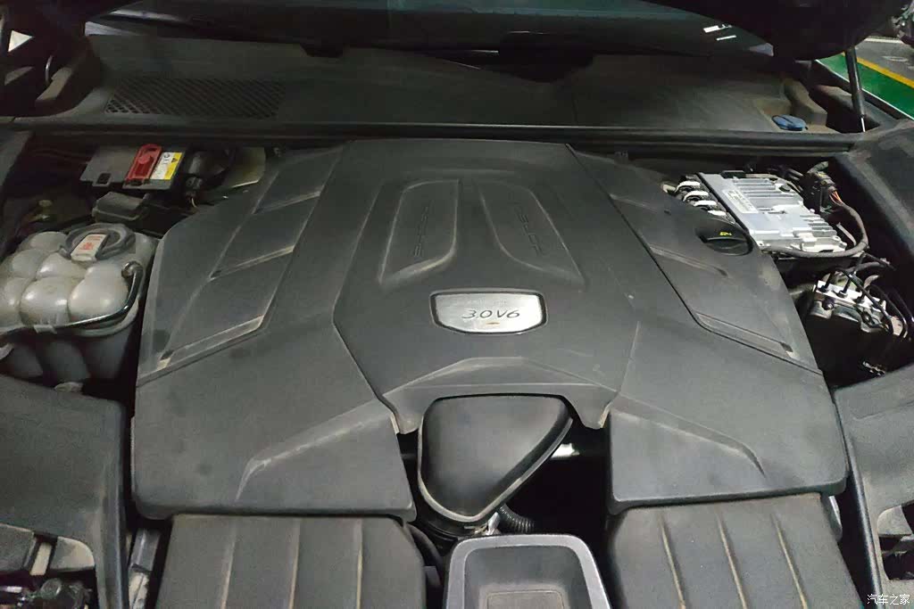 Porsche Cayenne, 2021 10