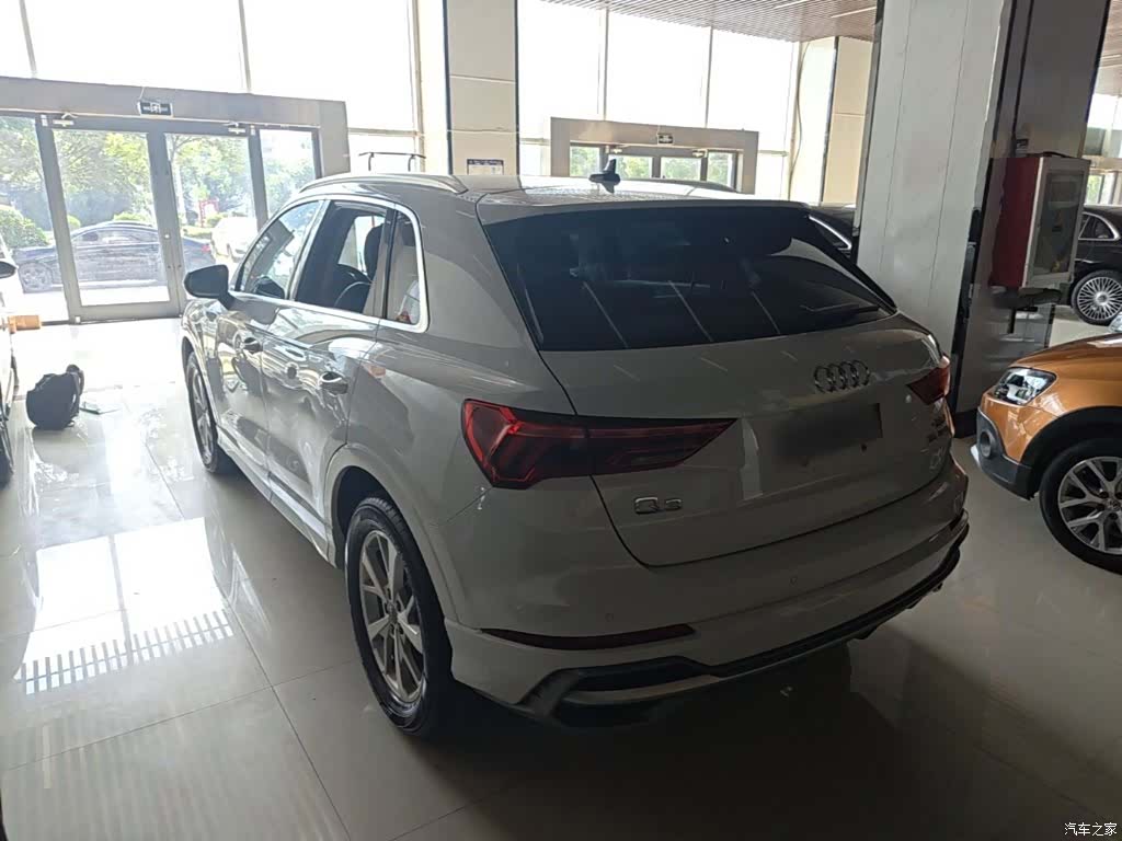 Audi Q3, 2019 все фото