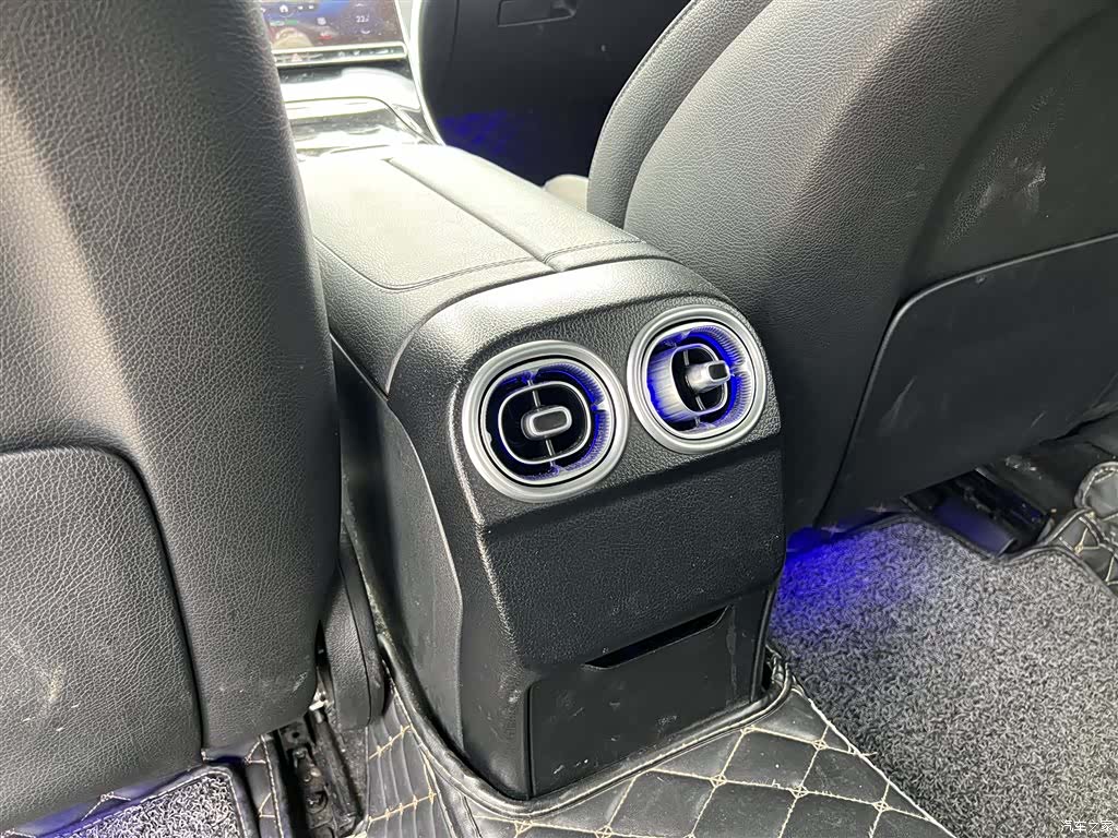 Mercedes-Benz C-Class, 2022 14