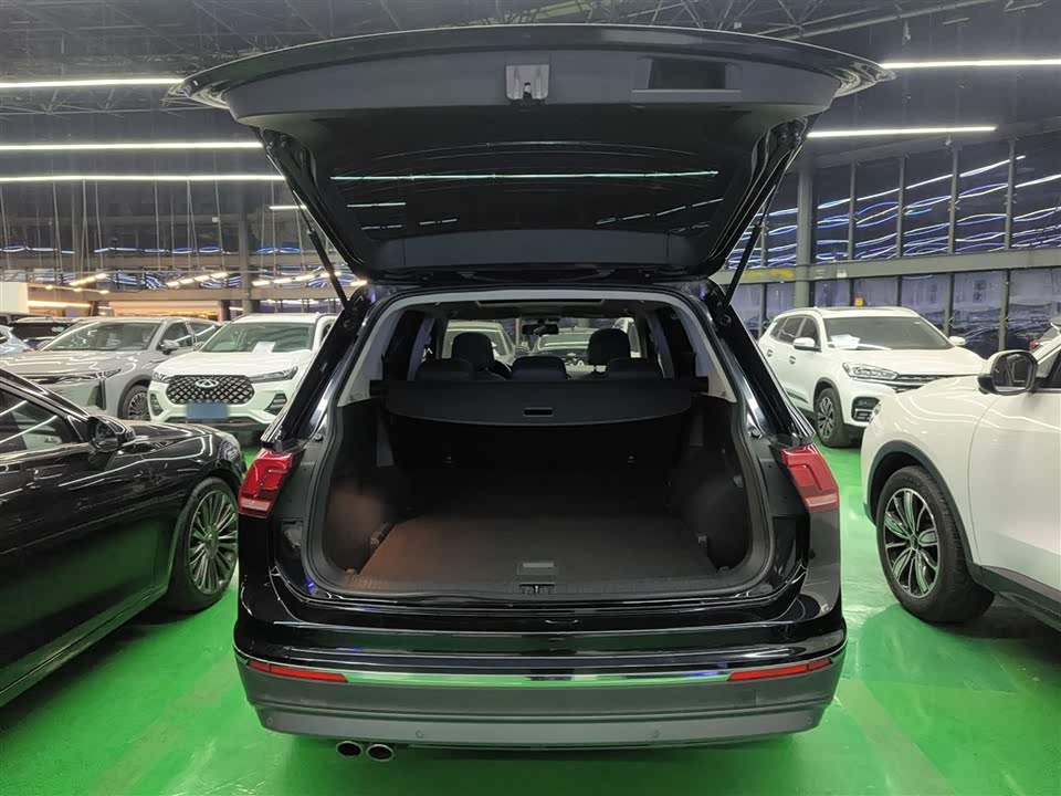 Volkswagen Tiguan L