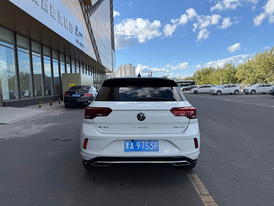 Volkswagen T-ROC exploring Songs