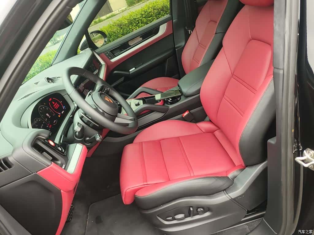 Porsche Cayenne, 2026 8