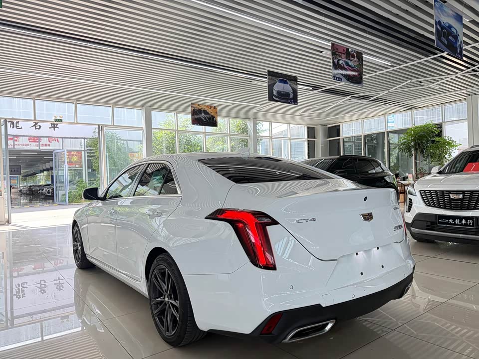 Cadillac CT4
