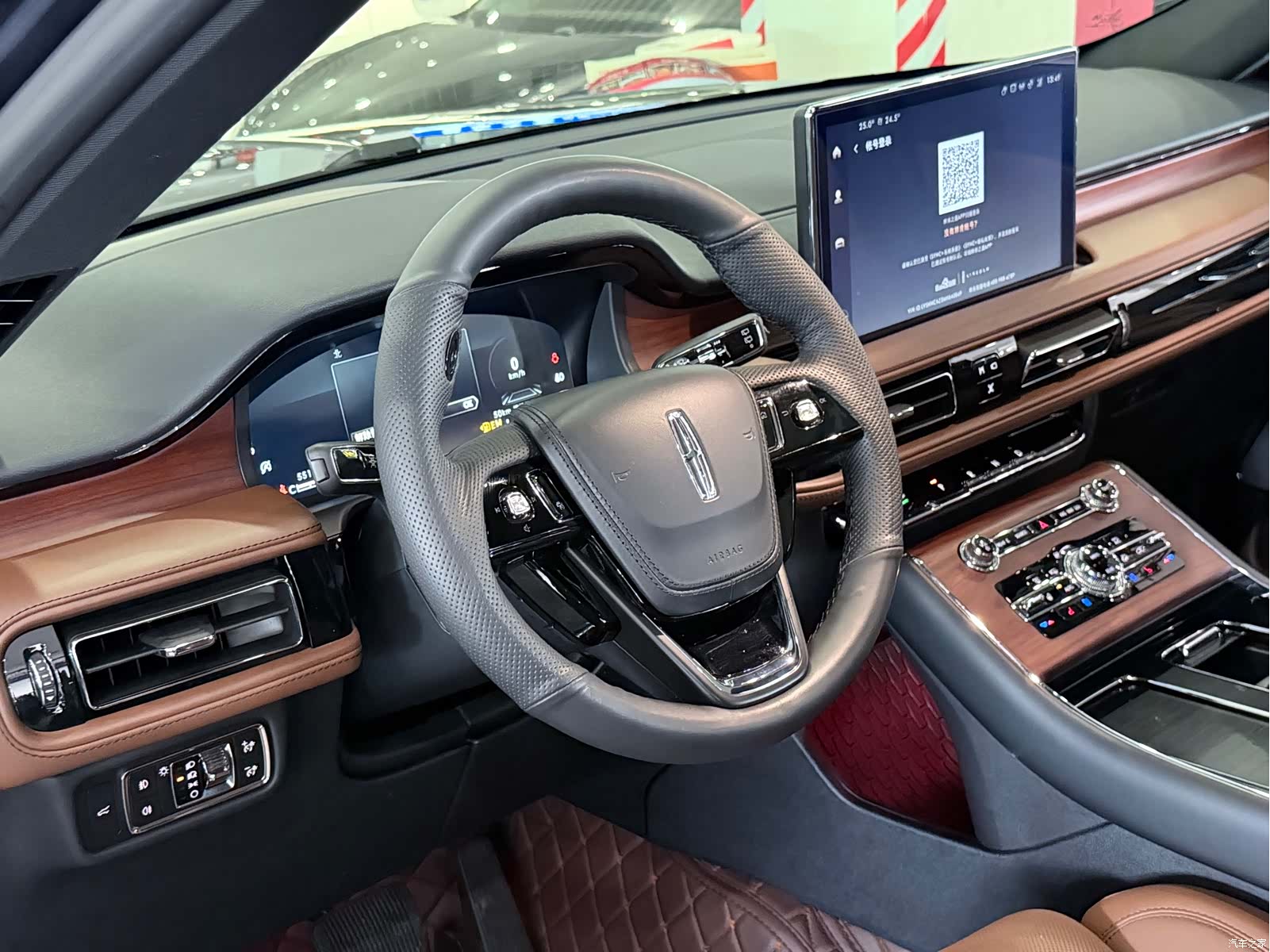 Lincoln Aviator, 2022 все фото