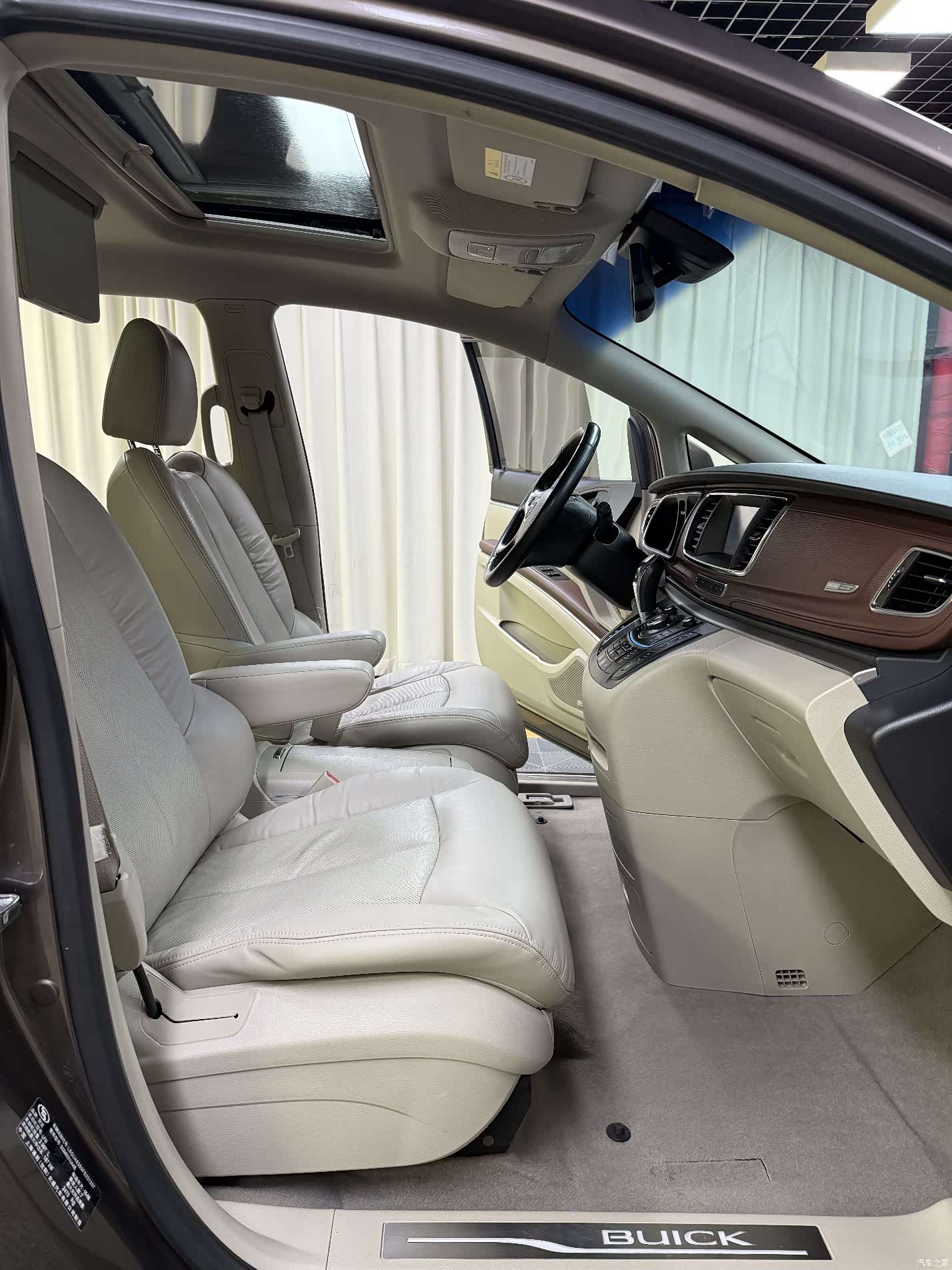 Buick GL8, 2015 30