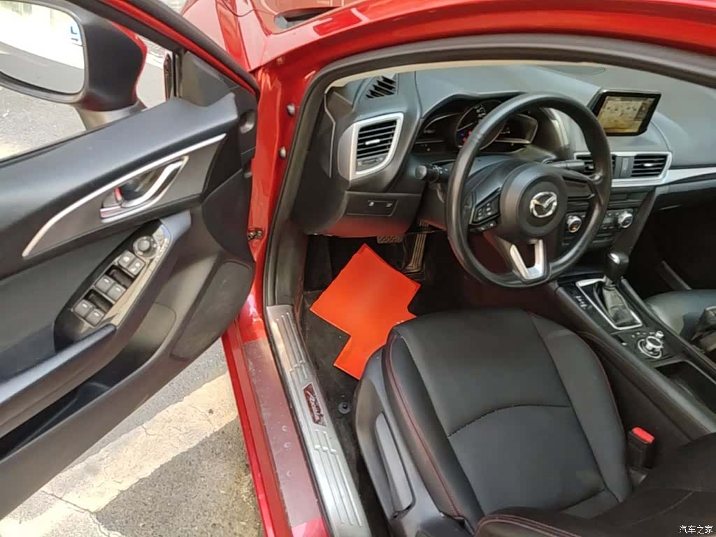 Mazda Mazda3, 2017 12