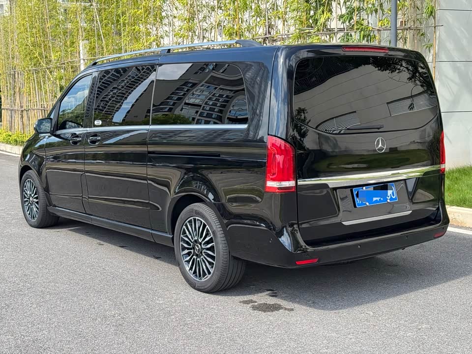 Mercedes-Benz V-class