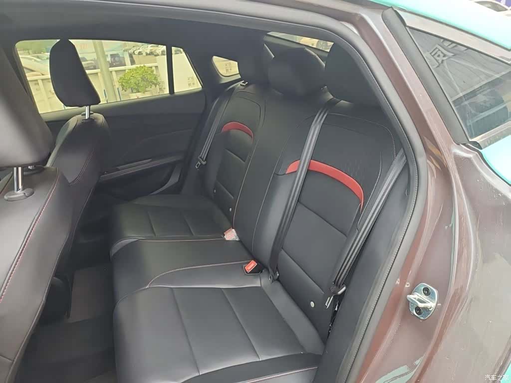 MG MG5, 2024 15