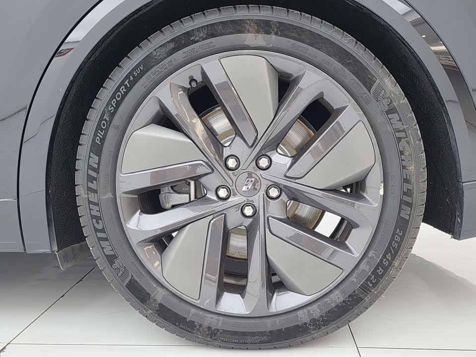 Li Auto Ideal L9