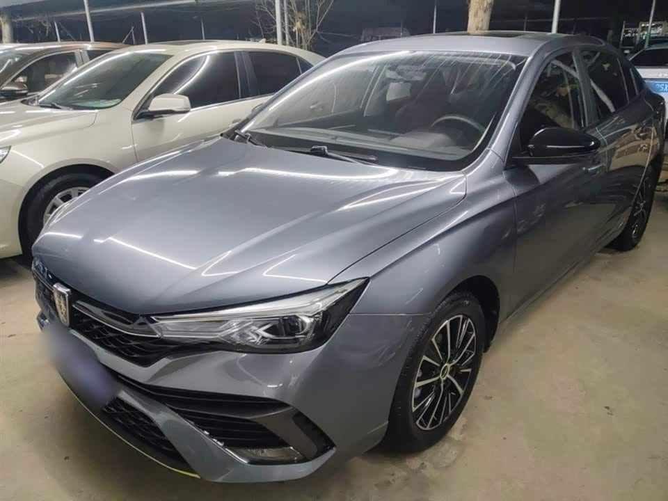 Roewe i5