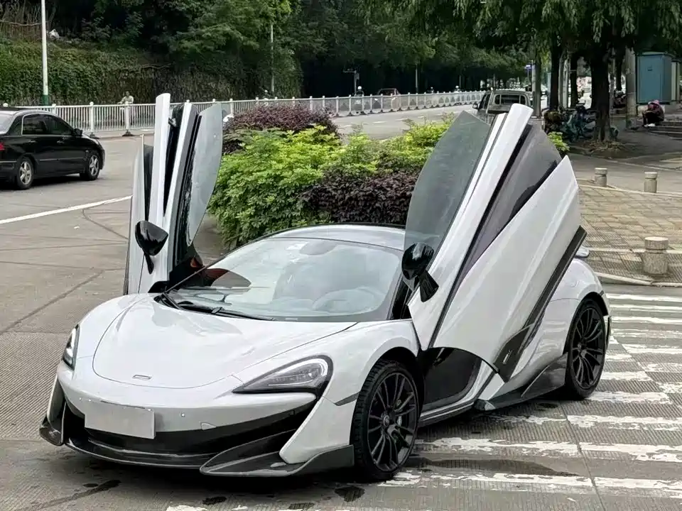 McLaren 570