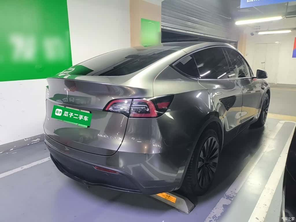 Tesla Model Y, 2023 7