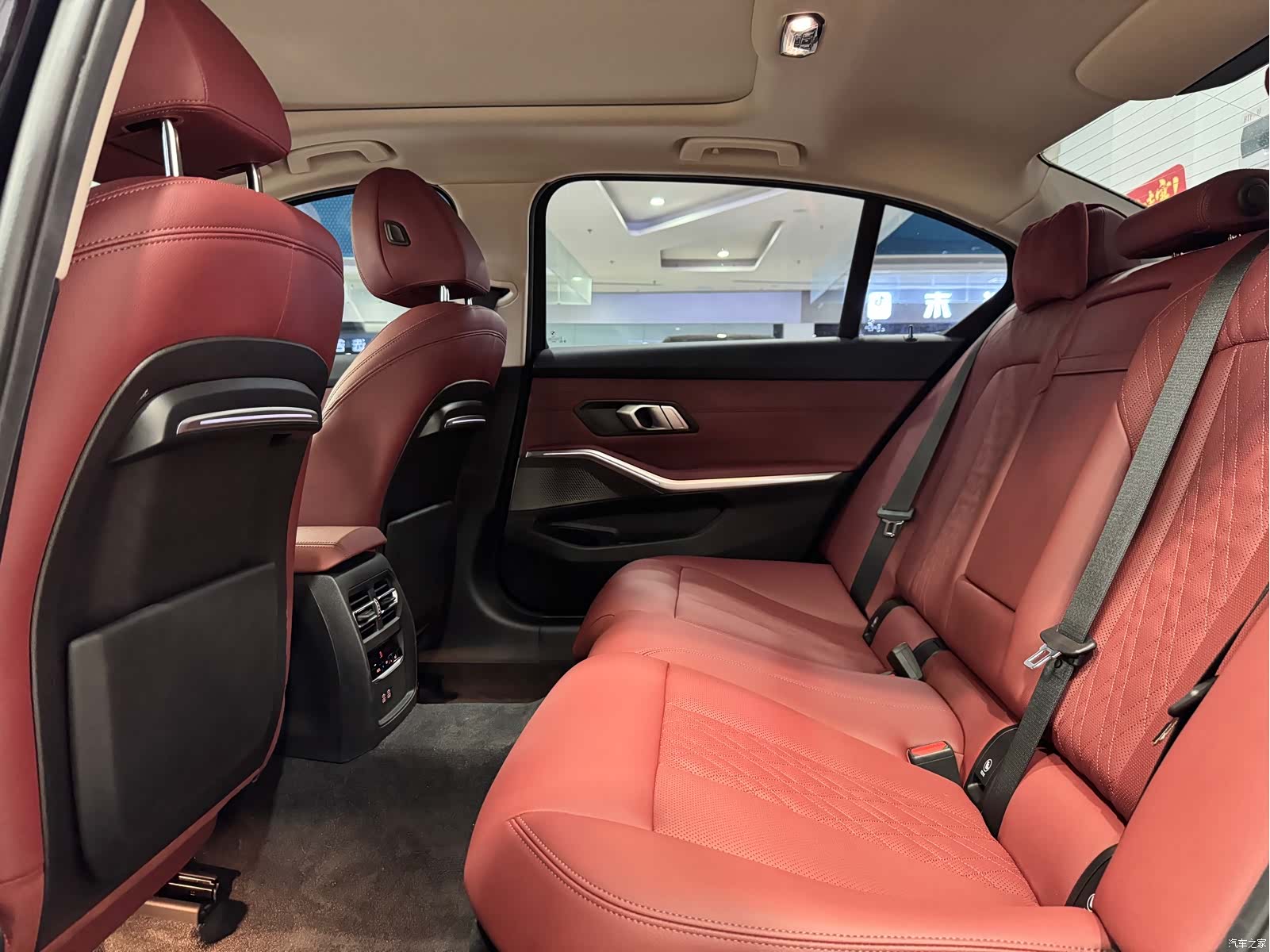 BMW 3 Series, 2022 9